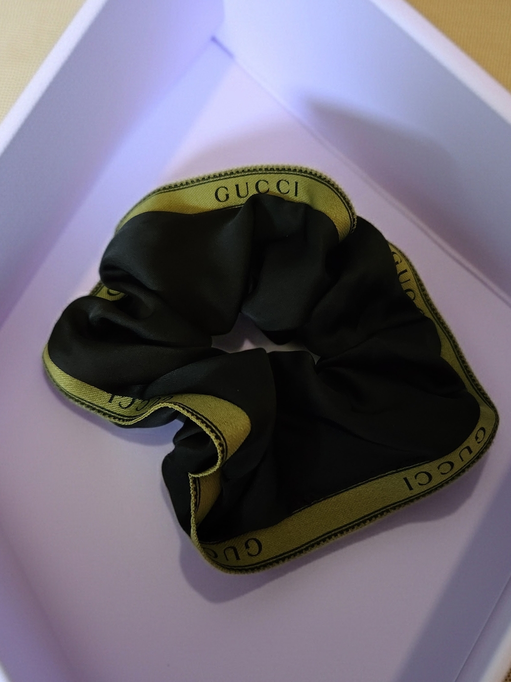 Gucci Black Quilted Clip and Scrunchie - Picture 4 of 5